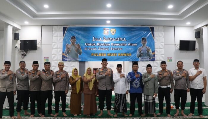 Kapolres Musi Rawas Bersama Personel, ASN dan Tokoh Agama Gelar Doa Bersama Untuk Korban Banjir