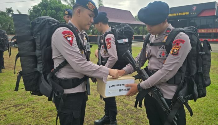 Memperkuat Rasa Peduli Melalui “Kamis Sedekah”.Batalyon B Pelopor Ajak Personel Tingkatkan Kepedulian Sosial