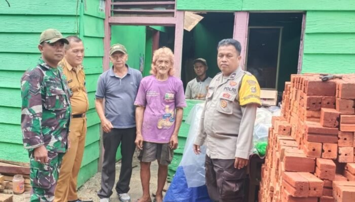 Sinergitas TNI-Polri Cek Bantuan Bedah Rumah