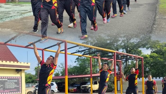 Tingkatkan Olahraga Pagi,Personel Batalyon B Pelopor , Jaga Kondisi Fisik dan Kekompakan