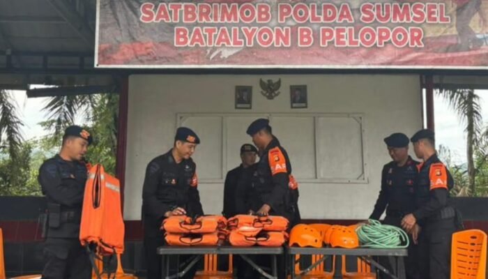 Antisipasi Potensi Bencana. Satbrimob Polda Sumsel Batalyon B Pelopor Tingkatkan Kesiapsiagaan SAR.