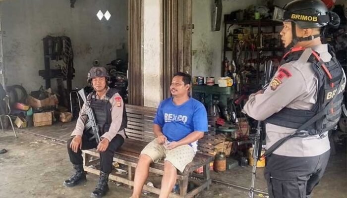 Kembali. Batalyon B Pelopor Laksanakan Patroli Dialogis