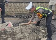 Operasi Keselamatan Musi 2026.Satlantas Polres Musi Rawas Lakukan Penambalan Jalan Berlubang