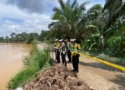 Antisipasi Laka Lantas Satlantas Polres Musi Rawas Utara Pasang Police Line Di Jalan Longsor Karang Dapo Ke Rawas Ilir