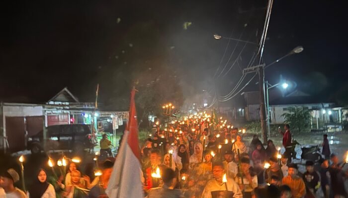 Sambut Ramadhan 1447 H. Ratusan Warga Di Kelurahan Bangun Jaya, Kecamatan BTS Ulu, Musi Rawas Gelar Pawai Obor