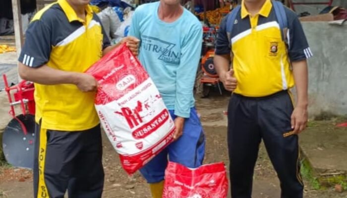 Dukung Ketahanan Pangan Nasional. Polres Lubuklinggau Serahkan Bantuan Bibit Jagung Hibrida