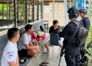 Ciptakan Rasa Aman. Personil Batalyon B Pelopor Laksanakan Patroli Dialogis