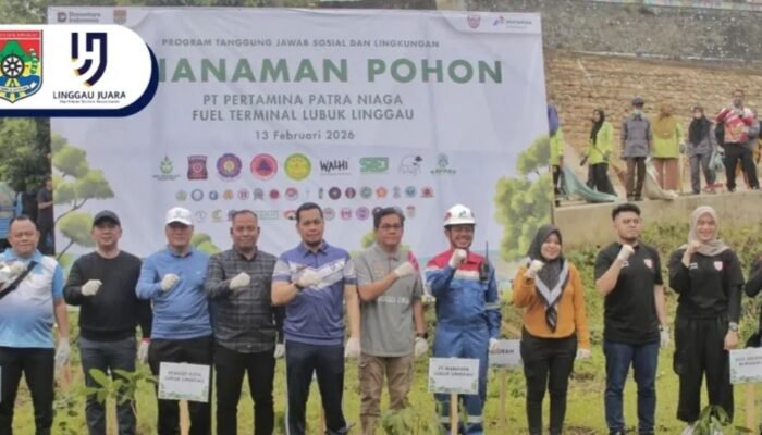 Peringati Bulan K3 Nasional. Pemkot Berkolaborasi Dengan Pertamina Serta Masyarakat Susur Sampah Sungai Kelingi