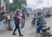 Semarak Ramadhan. Polres Lubuklinggau Bagi-Bagi Takjil