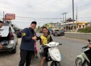 Sat Reskrim Polres Musi Rawas Utara Bagi-Bagi Takjil Ramadhan 1447 H