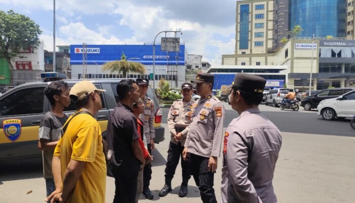 Polda Sumsel Edukasi Keamanan di Pasar Cinde dan Megahria Jelang Lebaran