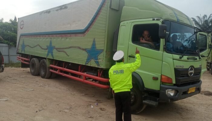 Hari Kedua Ops Ketupat Musi 2026: Polda Sumsel Kantong Truk di Perbatasan Jambi, Jalur Mudik Lancar