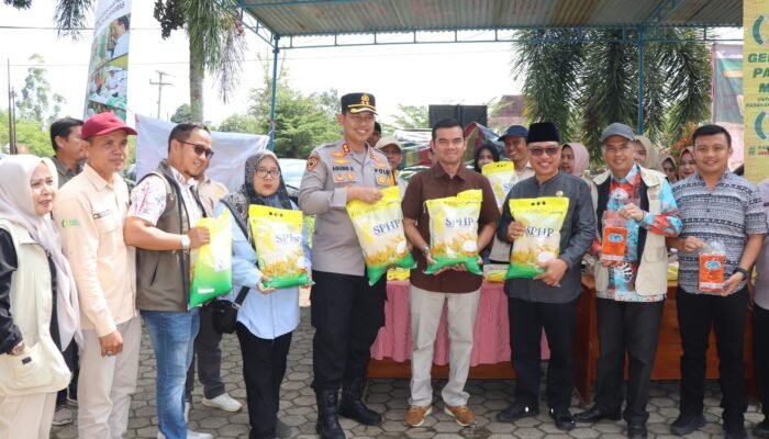 Bantu Masyarakat. Polres Musi Rawas Gelar Gerakan Pangan Murah di Muara Beliti
