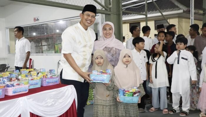 Kapolres Musi Rawas Bersama Ketua Bhayangkari Berikan Bingkisan dari Kapolda Sumsel kepada Hafidz dan Hafidzah Khatam Al-Qur’an