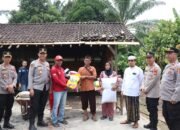 Wujud Kepedulian, Kapolres Musi Rawas Bersama PCNU Bantu Korban Kebakaran