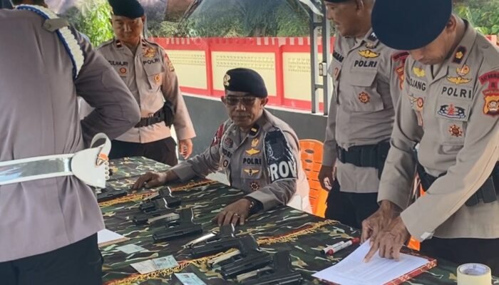 Jaga Disiplin Dan Profesionalisme Personil. Brimob Batalyon B Pelopor Gelar Pemeriksaan Internal