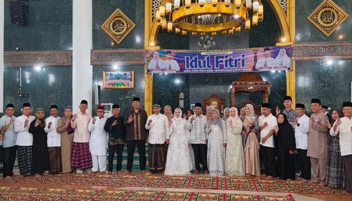 Sholat Idul Fitri 1447 H di Masjid Agung Musi Rawas, Bupati Musi Rawas Ajak Masyarakat Jaga Kondusivitas.