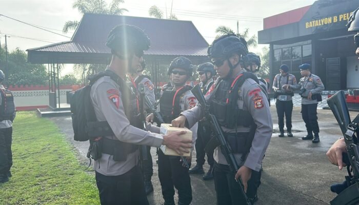 Batalyon B Pelopor Perkuat Kepedulian Sosial Lewat Program “Kamis Sedekah” di Lubuklinggau