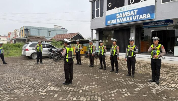 Kasat Lantas Polres  Musi Rawas Utara AKP M.A.Karim.SH.MH Pimpin Latkatpuan 12 Gerakan Lalulintas