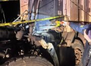 Dua Dump Truck Batu Bara Tabrakan di Jalan Hauling Musi Rawas Utara, Satu Sopir Tewas Terbakar.