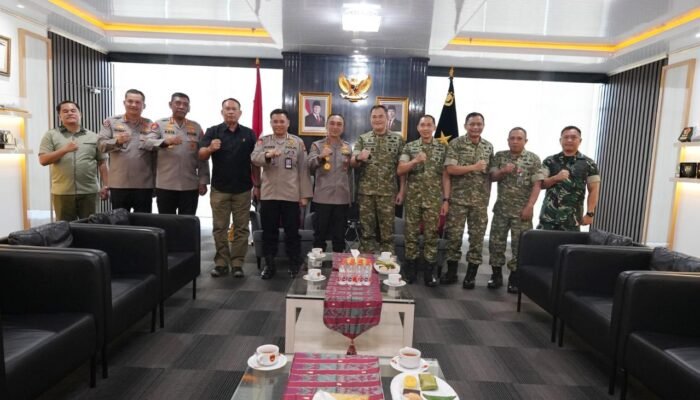 Perkuat Sinergi TNI-Polri, Kapolda Sumsel Terima Kunjungan Strategis Tim Sahli Panglima TNI