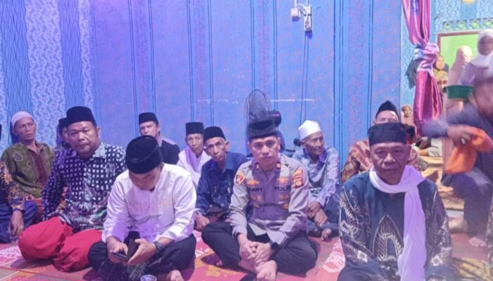 Kapolres Musi Rawas Utara Hadiri Tahlilan Korban Anak Tenggelam di Sungai Baung