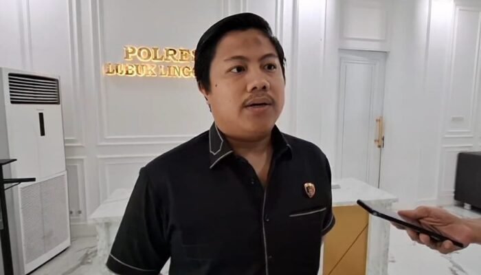 Kurang Dari 2 Jam Pelaku Pembunuhan Di Tangkap Di Depan RM Di Kota Lubuklinggau. Ini Dugaan Motif Pembunuhan