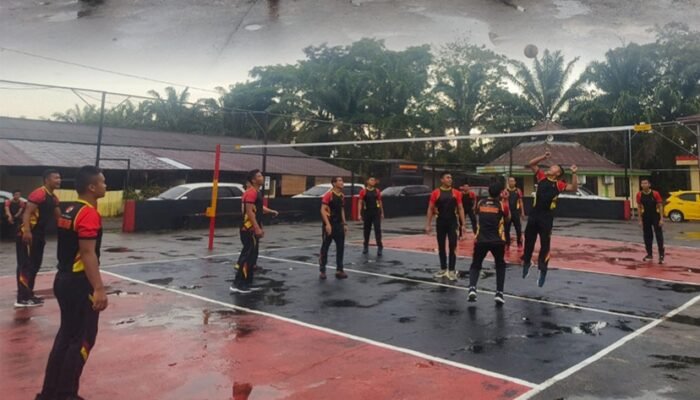 Personel Batalyon B Pelopor Satbrimob Polda Sumsel Laksanakan Oraum untuk Menjaga Kebugaran