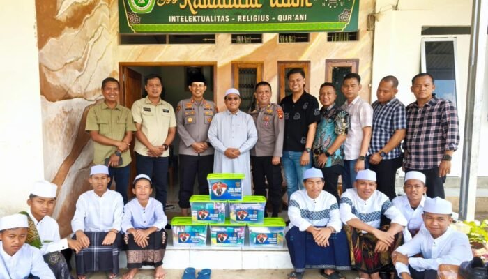 Kapolres Musi Rawas Sambangi Ponpes Raudlatul Ulum