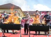 Komitmen Menuju Indonesia Emas 2045, Kapolda Sumsel Musnahkan Ratusan Kilogram Ganja