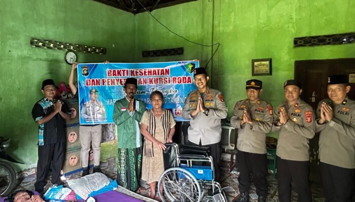Sambut Bhayangkara 80. Kapolres Musi Rawas Serahkan Bantuan Kursi Roda