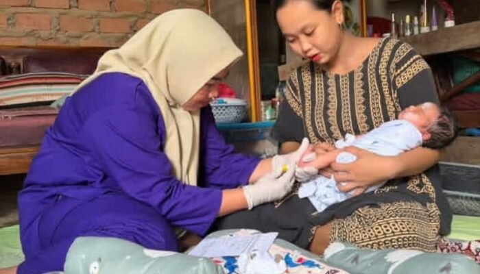 Jemput Bola Sambangi Masyarakat Beri Layanan Kesehatan