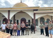 Polres Musi Rawas Utara Salurkan Bantuan Sapi Kurban dari Kapolda Sumsel untuk Warga Desa Karang Anyar