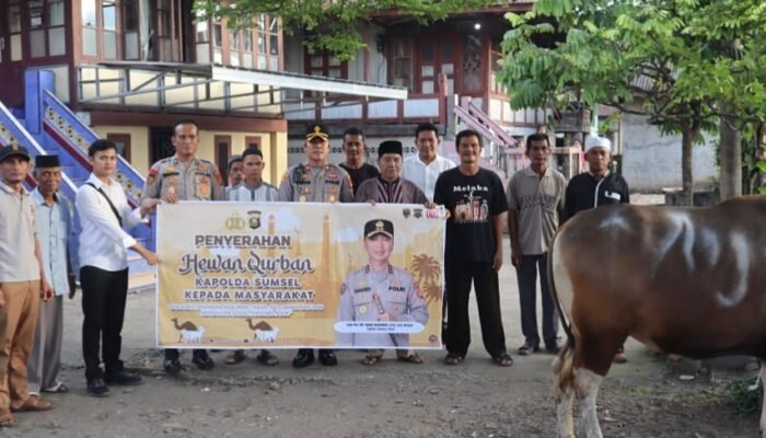 Wujud Kepedulian Sosial, Polda Sumsel Salurkan Bantuan Hewan Kurban ke Berbagai Daerah