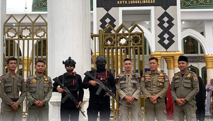 Satbrimob Polda Sumsel Batalyon B Pelopor Laksanakan Pengamanan Sholat Idul Adha 1447 H