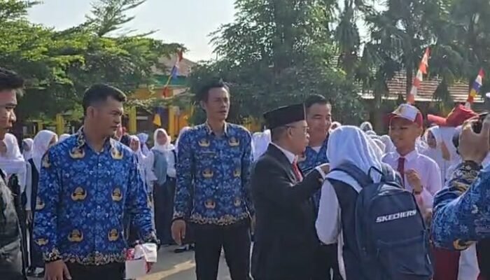 Hari Lahir Pancasila Bertepatan Hari Ulang Tahun Bupati Musi Rawas Utara, Siswa SD, SMP, SMA Berebut Salaman