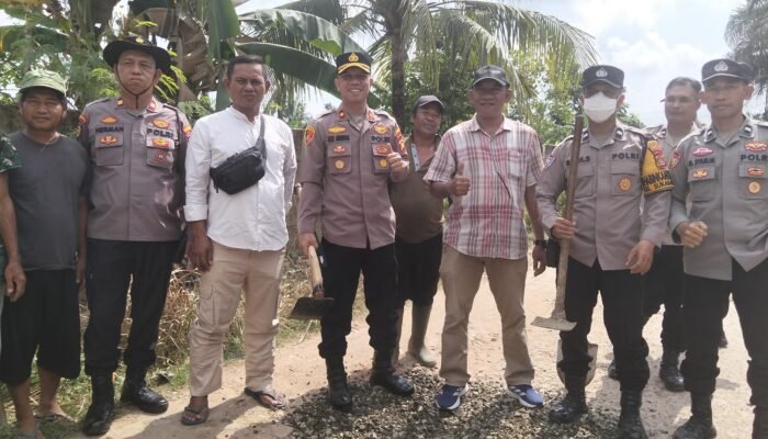 Respons Cepat Keluhan Warga, Polda Sumsel Perbaiki Akses Jalan di Talang Jambe