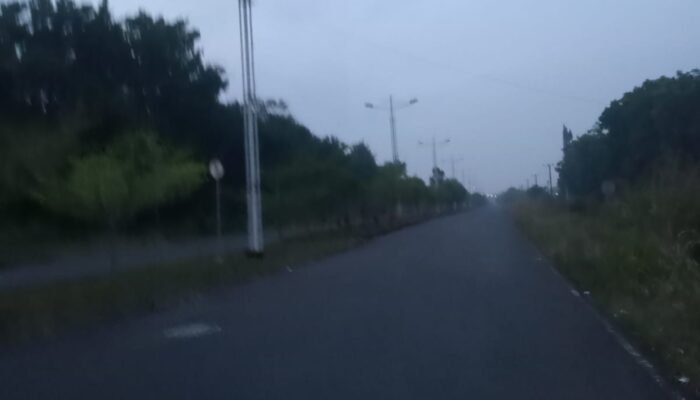 Lampu Jalan Dari Perempatan Bundaran Agropolitan Center Hingga Jembatan Air Satan Musi Rawas Mati Total