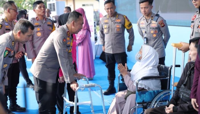 Kapolda Sumsel Pimpin Bakti Kesehatan Hari Bhayangkara Ke-80, Ribuan Warga Terima Layanan Gratis