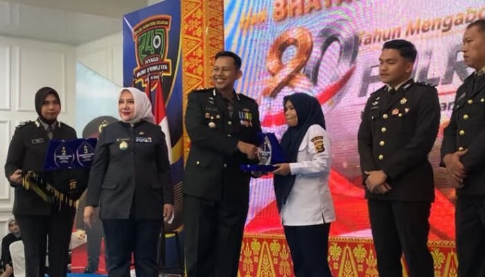 Ismaniar, S.Kom., Phl Bag SDM dinobatkan sebagai Anggota Terfavorit di Polres Musi Rawas.