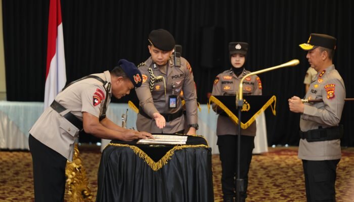 Regenerasi Kepemimpinan Polda Sumsel, Kapolda Minta Pejabat Baru Hadirkan Pelayanan Presisi