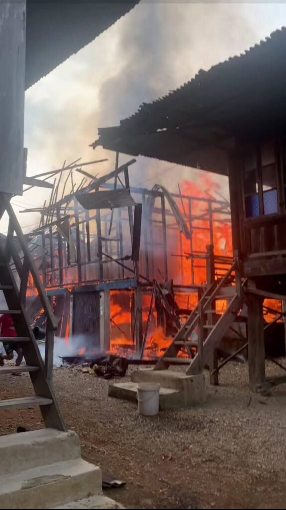Dua Rumah Panggung Di Karang Dapo, Musi Rawas Utara Ludes Terbakar