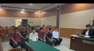 Tuntutan Belum Siap. Kembali Sidang BBM Oplosan Ditunda