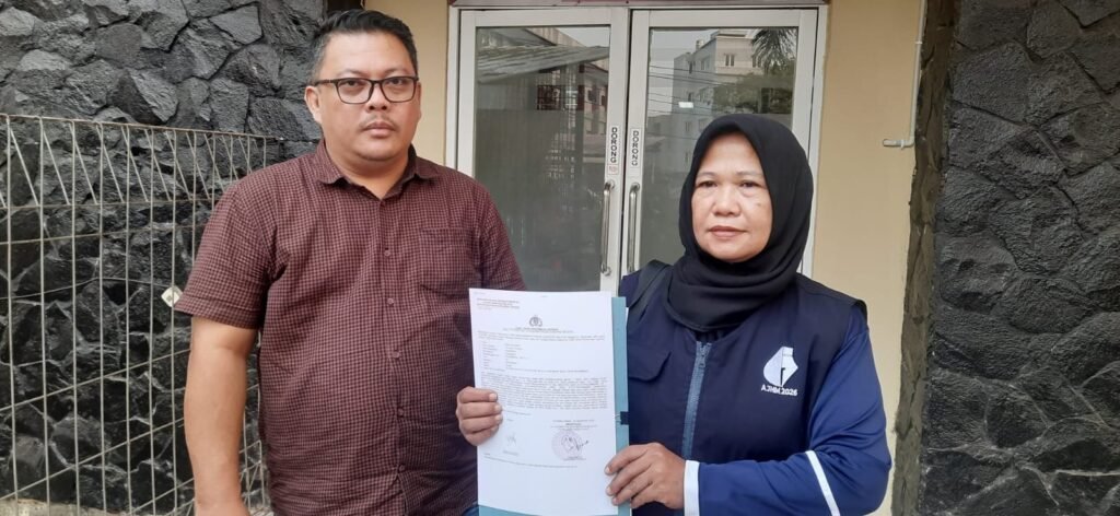 Dituding Bekingi Gudang Minyak Ilegal Di Ogan Ilir, Pimpred The8News Laporkan Dua Media Online Ke SPKT Polda Sumsel