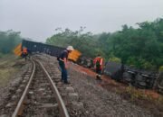 Lokomotif tabrakan, PT KAI Batalkan Seluruh Tiket Penumpang
